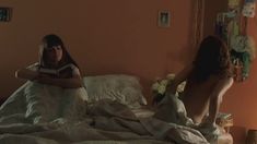 Голая грудь Евгении Трофимовой в фильме «Летний дождь» фото #15