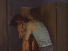 Екатерина Двигубская засветила грудь в фильме «Ретро втроем» фото #6