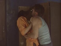 Екатерина Двигубская засветила грудь в фильме «Ретро втроем» фото #10