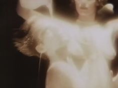 Голая грудь Елены Брагиной в фильме «Посвященный» фото #8