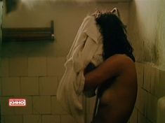 Голые сиськи Елены Величко в фильме «Ленинград. Ноябрь» фото #10