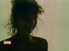 Голые сиськи Елены Величко в фильме «Ленинград. Ноябрь» фото #19