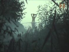 Голая попа Елены Кондратьевой в фильме «Не забудь оглянуться» фото #4