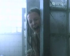 Полностью голая Елена Коробейникова в фильме «Челябумбия» фото #3