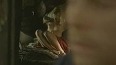 Голые сиськи Елены Ксенофонтовой в сериале «Тайга. Курс выживания» фото #6