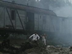 Елена Смолина засветила грудь в сериале «Конь Белый» фото #10