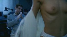 Голая грудь Елены Яковлевой в сериале «Каменская 4» фото #7