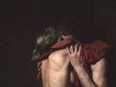 Елена Яковлева засветила грудь в фильме «Русская рулетка»