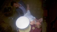 Голая писька Жанны Коллетен в фильме «Эммануэль» фото #7