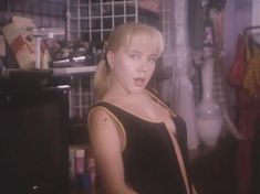 Злата Смирнова-Солодовникова показала голые сиськи в фильме «Зефир в шоколаде» фото #14