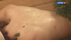 Зоряна Марченко оголила попу в сериале «Челночницы» фото #1