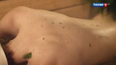 Зоряна Марченко оголила попу в сериале «Челночницы» фото #2