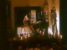 Ивона Катажина Павлак показала голую грудь в фильме «Седая легенда» фото #8