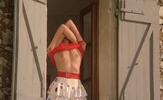 Полностью голая Изабель Аджани в фильме «Убийственное лето» фото #21