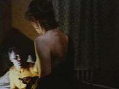 Голая грудь Илзе Дауварте в фильме «Дуплет» фото #7