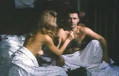 Голая грудь Ирины Гарькуши в фильме «Тайна» фото #1