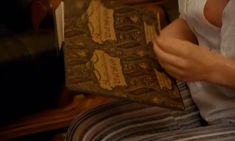 Ирина Низина засветила грудь в сериале «Операция: Супермаркет» фото #3