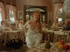 Голая грудь Ирины Цывиной в фильме «Яма» фото #3