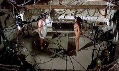 Полностью голая Карла Романелли в фильме «Чувственная медсестра»