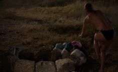 Голая грудь Катерины Шпицы в фильме «Крымский мост. Сделано с любовью!» фото #1