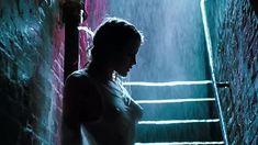 Голая грудь Ким Бейсингер в фильме «9 1/2 недель» фото #1