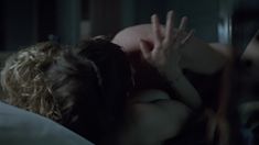 Голая грудь Киры Седжвик в фильме «Дровосек» фото #5