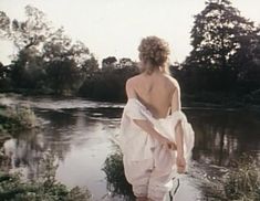 Полностью голая Конни Бут в фильме «Роман с контрабасом» фото #12