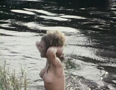 Полностью голая Конни Бут в фильме «Роман с контрабасом» фото #17