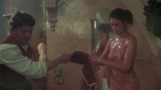 Полностью голая Коринн Клери в фильме «История «О»» фото #17