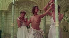 Полностью голая Коринн Клери в фильме «История «О»» фото #34