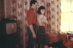 Голая грудь Ксении Качалиной в фильме «Дикая любовь» фото #3