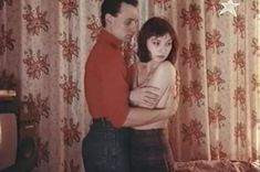 Голая грудь Ксении Качалиной в фильме «Дикая любовь» фото #4