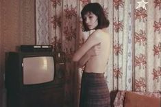 Голая грудь Ксении Качалиной в фильме «Дикая любовь» фото #6