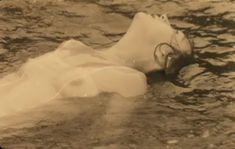 Ксения Качалина оголила грудь в фильме «Праздник» фото #1