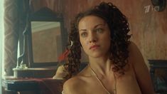 Ксения Разина засветила грудь в сериале «Вольная грамота» фото #3