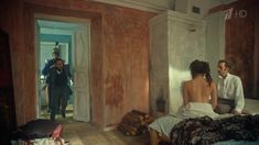 Ксения Разина засветила грудь в сериале «Вольная грамота» фото #5