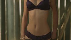 Голая попка Ксении Роменковой в фильме «Южные ночи» фото #8