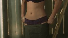 Голая попка Ксении Роменковой в фильме «Южные ночи» фото #9