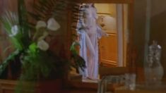 Голая попа Ларисы Борушко в фильме «Лавина» фото #1