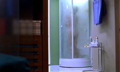 Полностью голая Лаура Моранте в фильме «Объектив» фото #4