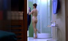 Полностью голая Лаура Моранте в фильме «Объектив» фото #7