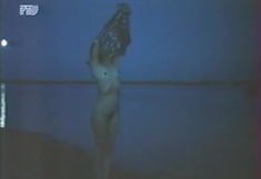 Полностью голая Лидия Байрашевская в фильме «Стерва» фото #1