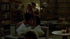 Абсолютно голая Лизе Беллинк в фильме «Интимные приключения» фото #1