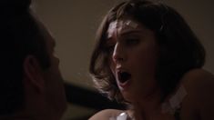 Лиззи Каплан снялась голой в сериале «Мастера секса» фото #17