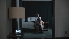 Полностью голая Луиса Краузе в фильме «Девушка по вызову» фото #11