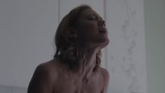 Полностью голая Луиса Краузе в фильме «Девушка по вызову» фото #32