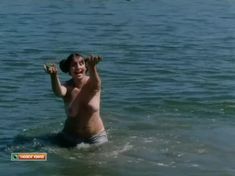 Шикарная голая грудь Любви Богдан в фильме «Сотворение любви» фото #8