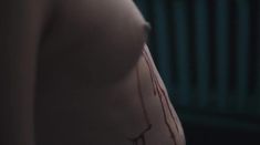 Любовь Соколинская показала голую грудь в фильме «Параллельные прямые пересекаются в бесконечности» фото #1