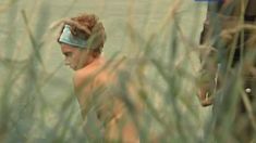 Любовь Толкалина засветила попу в сериале «Девичник» фото #2