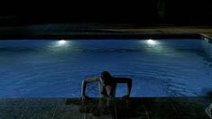 Голая грудь Людивин Санье в фильме «Бассейн» фото #9